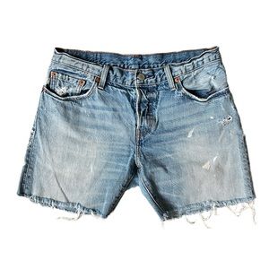Distressed LEVIS 501 cropped shorts 30” waist